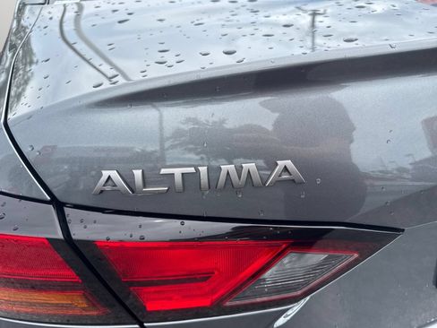 Certified 2023 Nissan Altima 2.5 SV FWD image 40