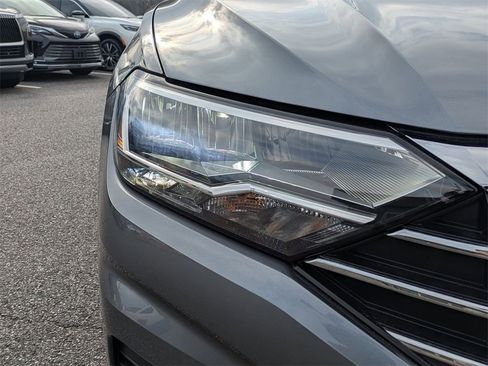 Used 2021 Volkswagen Jetta S image 9