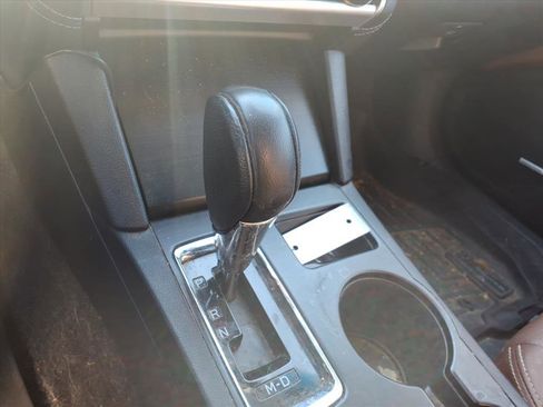 Used 2018 Subaru Outback 2.5i Touring image 29