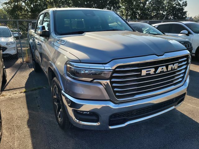 Used 2025 RAM 1500 Laramie AWD/4WD image 3