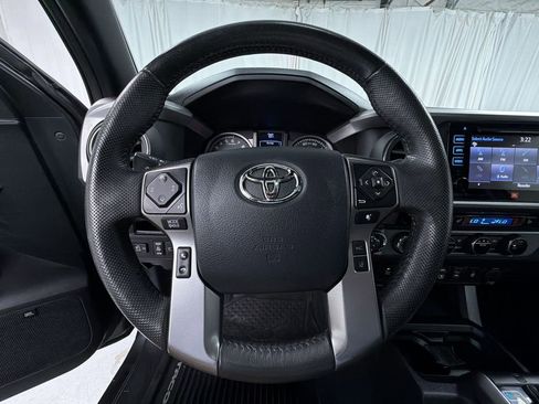 Certified 2018 Toyota Tacoma Limited AWD/4WD image 25