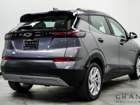Used 2023 Chevrolet Bolt EUV LT image 11