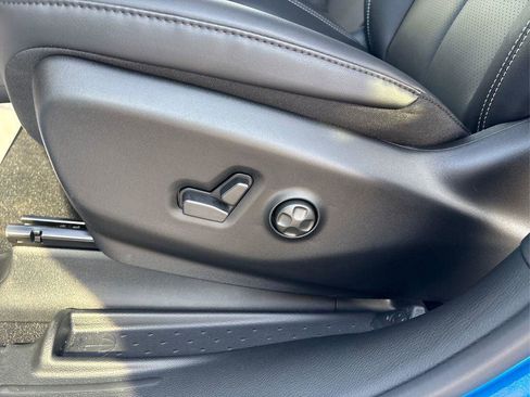 New 2026 Chrysler Pacifica Select FWD image 18