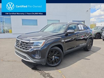 Used 2025 Volkswagen Atlas Cross Sport SE w/ Panoramic Sunroof Package