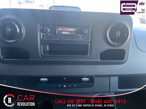 Used 2025 Mercedes-Benz Sprinter 2500 image 17