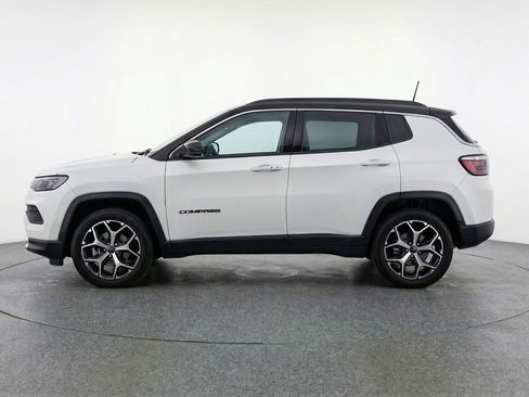 Used 2025 Jeep Compass Limited image 5