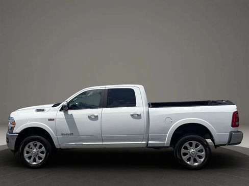 Used 2022 RAM 2500 Laramie AWD/4WD image 2