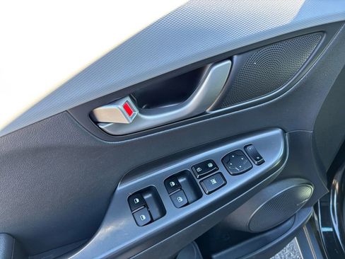 Used 2018 Hyundai Kona Ultimate image 16