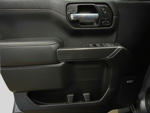 Used 2021 GMC Sierra 1500 AT4 w/ AT4 Premium Package image 9