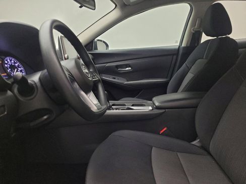 Used 2024 Nissan Sentra SV FWD image 17