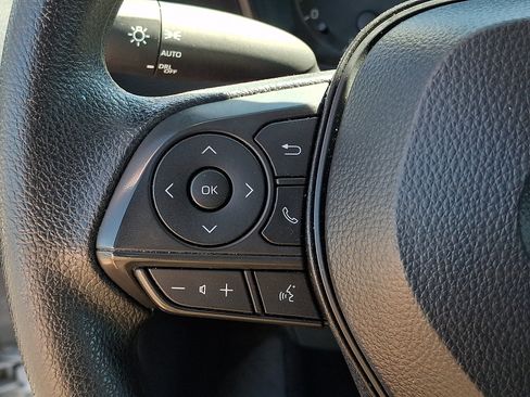 Used 2025 Toyota Corolla LE FWD image 23