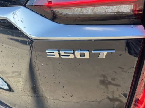 New 2025 Cadillac XT6 Luxury image 8