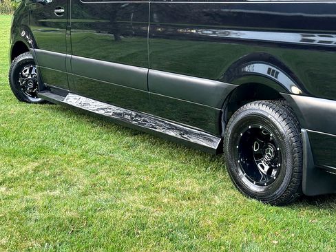 Used 2024 Mercedes-Benz Sprinter 3500 image 25