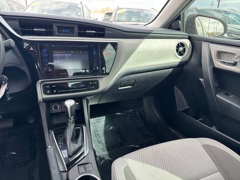 Used 2019 Toyota Corolla LE image 29
