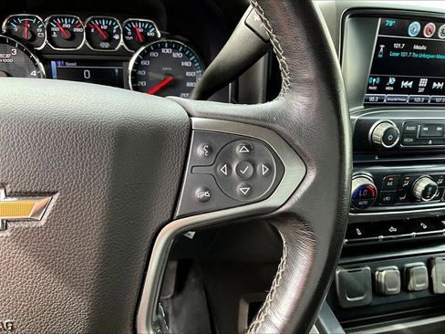 Used 2019 Chevrolet Silverado 2500 LT w/ LT Convenience Package AWD/4WD image 15