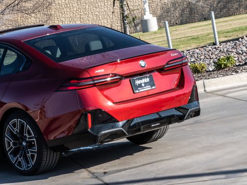 New 2026 BMW 530i xDrive w/ M Sport Package image 6