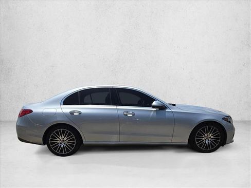 Used 2022 Mercedes-Benz C 300 4MATIC Sedan image 4