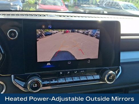 Used 2024 Chevrolet Colorado LT w/ LT Convenience Package AWD/4WD image 11