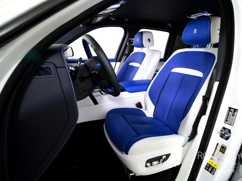 Used 2023 Rolls-Royce Cullinan Black Badge w/ Driver's Package image 13