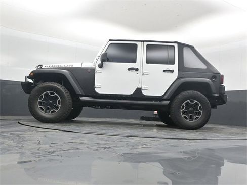 Used 2015 Jeep Wrangler Unlimited Rubicon image 44