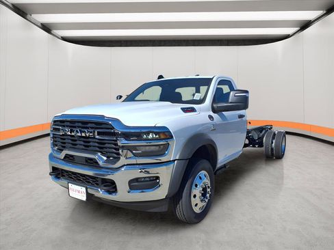 New 2026 RAM 5500 Tradesman w/ Chrome Appearance Group image 3