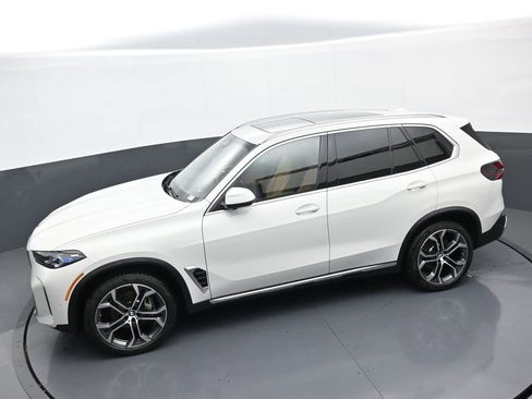 New 2026 BMW X5 xDrive40i w/ Climate Comfort Package AWD/4WD image 32