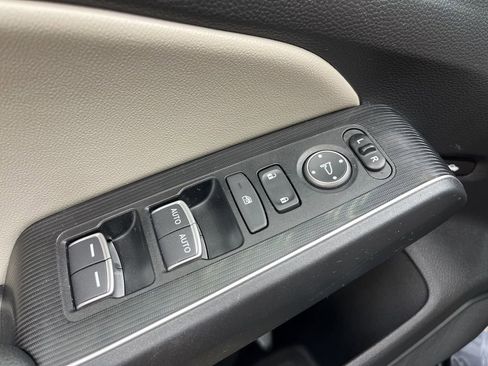 Used 2022 Honda Civic Touring image 30