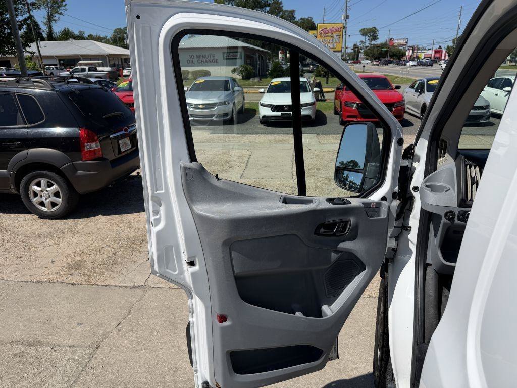 Used 2019 Ford Transit 250 130 Low Roof RWD image 12