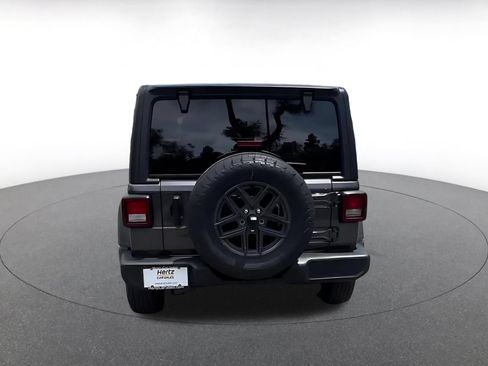 Used 2025 Jeep Wrangler Unlimited Sport AWD/4WD image 12