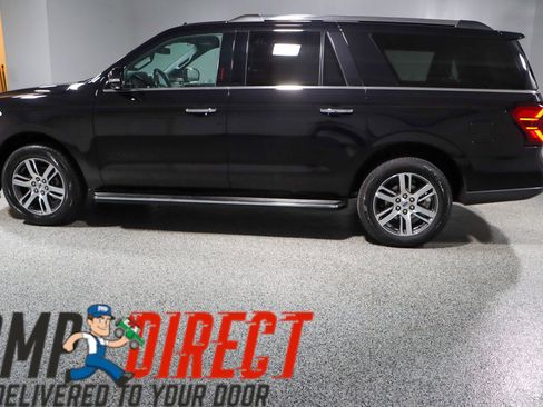 Used 2023 Ford Expedition Max Limited image 10