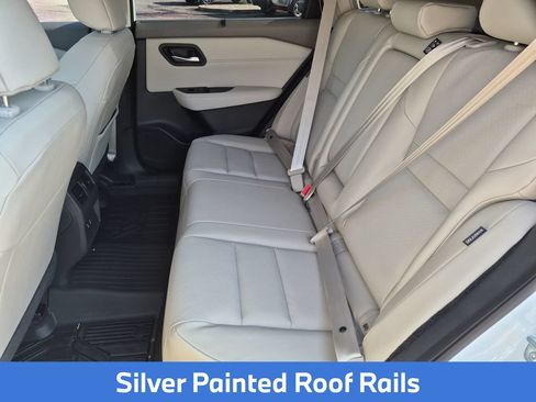 Used 2025 Nissan Rogue SV w/ SV Premium Package FWD image 28