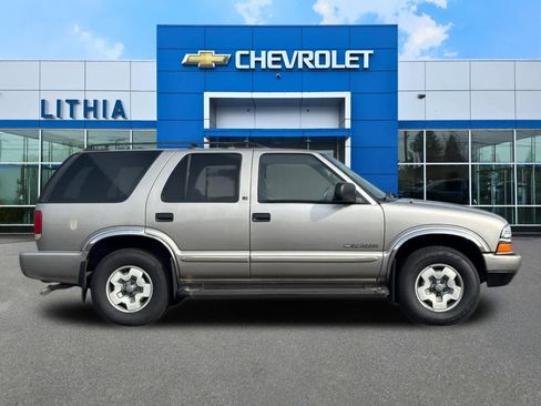 Used 2002 Chevrolet Blazer LS w/ Preferred Equipment Group AWD/4WD image 8