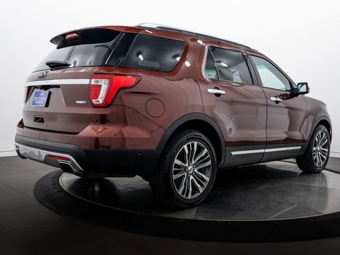 Used 2016 Ford Explorer Platinum AWD/4WD image 4
