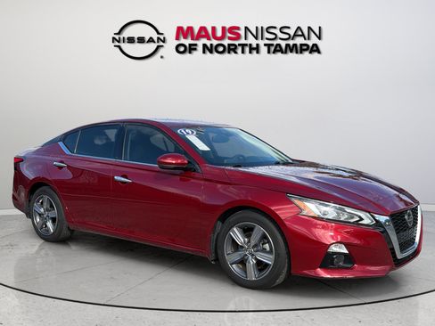 Used 2019 Nissan Altima 2.5 SV FWD image 14