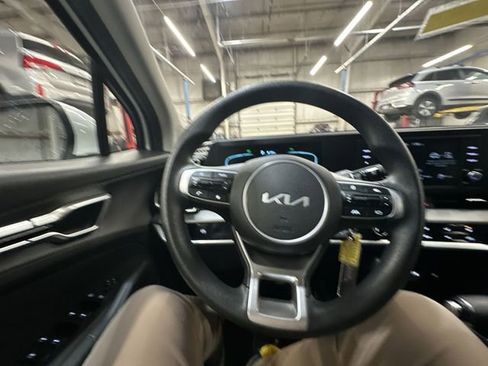 Certified 2023 Kia Sportage LX image 13