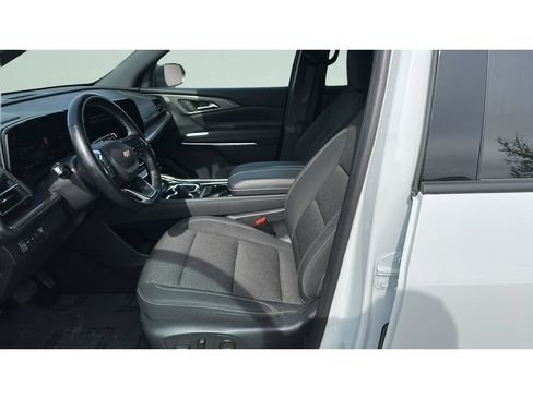 Used 2024 Chevrolet Traverse LT AWD/4WD image 10