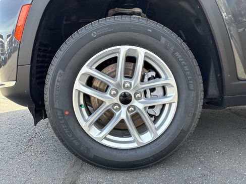 New 2026 Jeep Grand Cherokee L Laredo AWD/4WD image 18