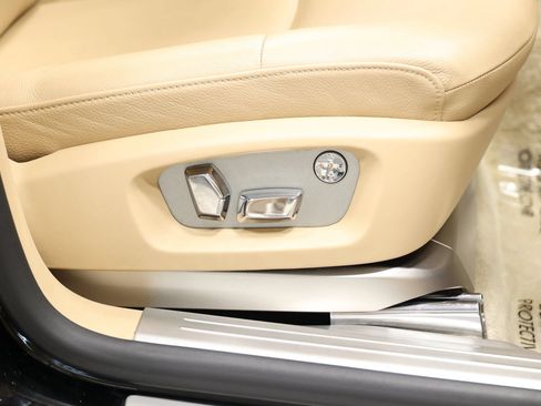 Used 2010 Rolls-Royce Ghost RWD image 90