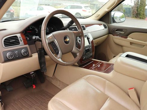Used 2010 Chevrolet Tahoe LTZ AWD/4WD image 10