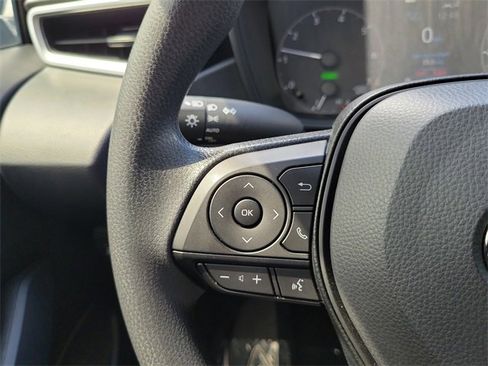 Used 2025 Toyota Corolla LE image 14