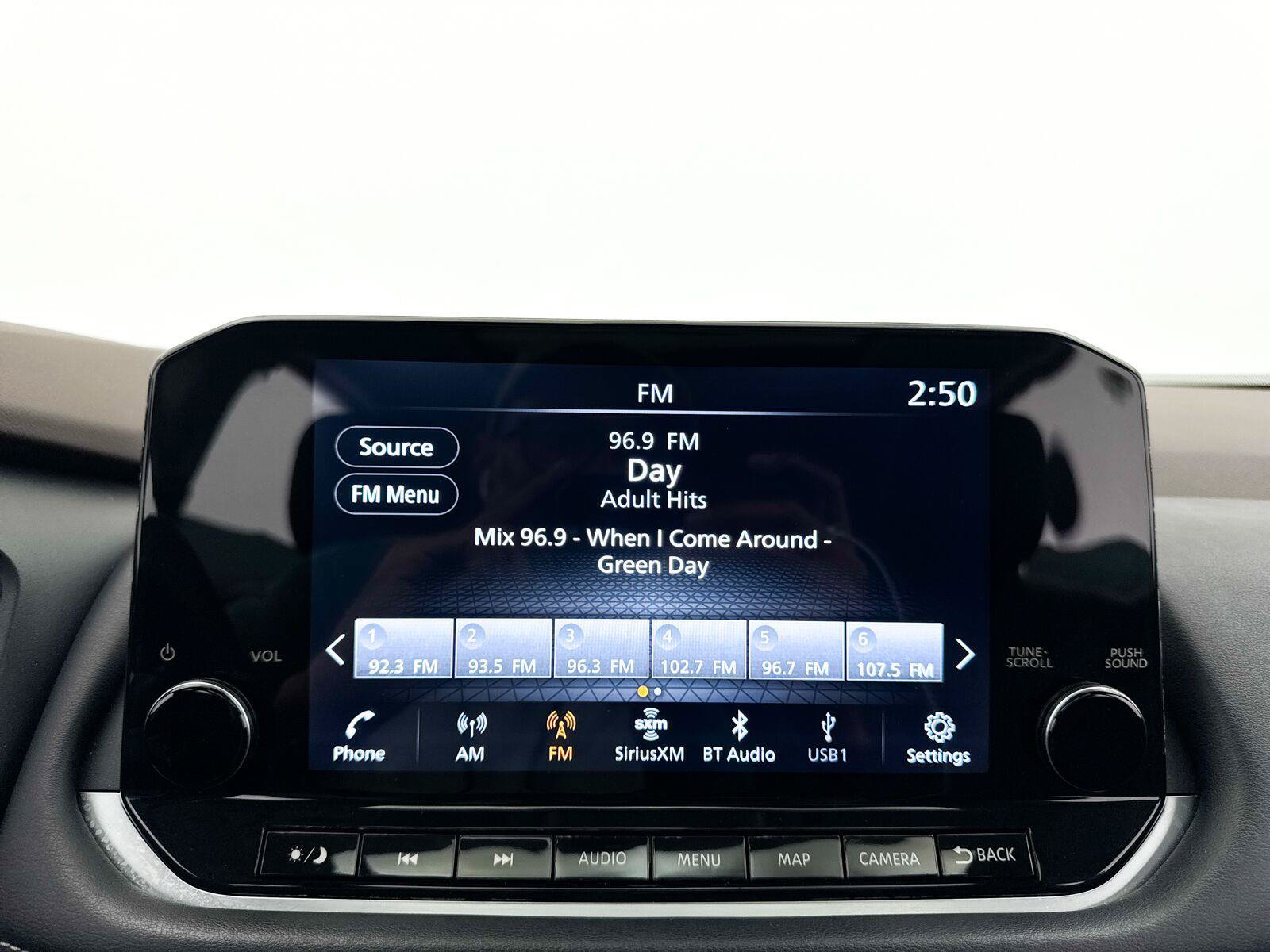 Used 2023 Nissan Rogue Platinum w/ Platinum Premium Package FWD image 5