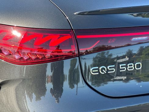 Certified 2023 Mercedes-Benz EQS 580 4MATIC Sedan image 12