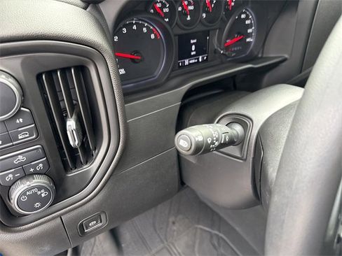 Used 2022 Chevrolet Silverado 1500 Custom image 20