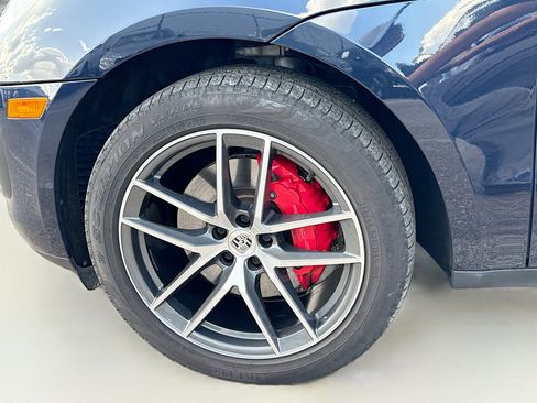 Used 2022 Porsche Macan S AWD/4WD image 41
