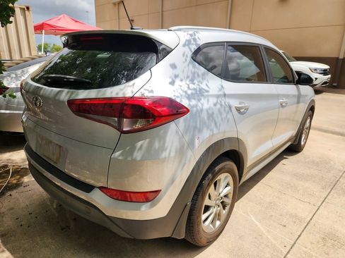 Used 2017 Hyundai Tucson SE w/ SE Popular Package 02 FWD image 5