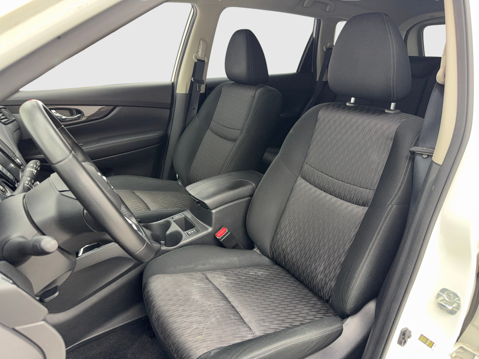 Used 2019 Nissan Rogue SV AWD/4WD image 18