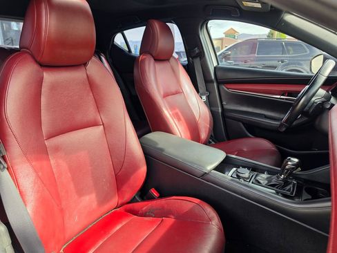 Used 2019 MAZDA MAZDA3 AWD Hatchback w/ Premium Pkg image 15