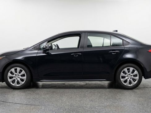 Used 2025 Toyota Corolla LE FWD image 3
