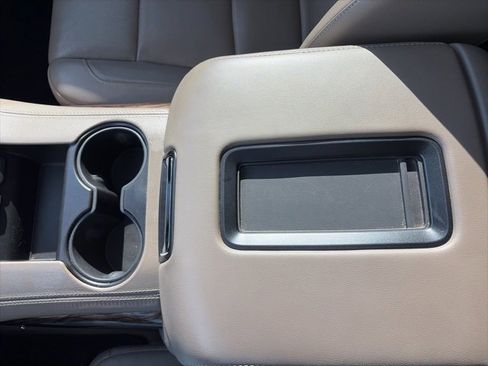 Used 2018 GMC Yukon XL SLT w/ Open Road Package image 26