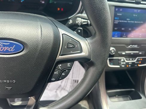 Used 2019 Ford Fusion SE FWD image 14